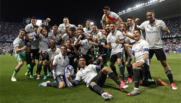 库里6记三分轰31分 连创历史第一