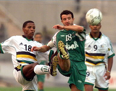 厄德高破门赖斯造乌龙 阿森纳2-1力克布赖顿